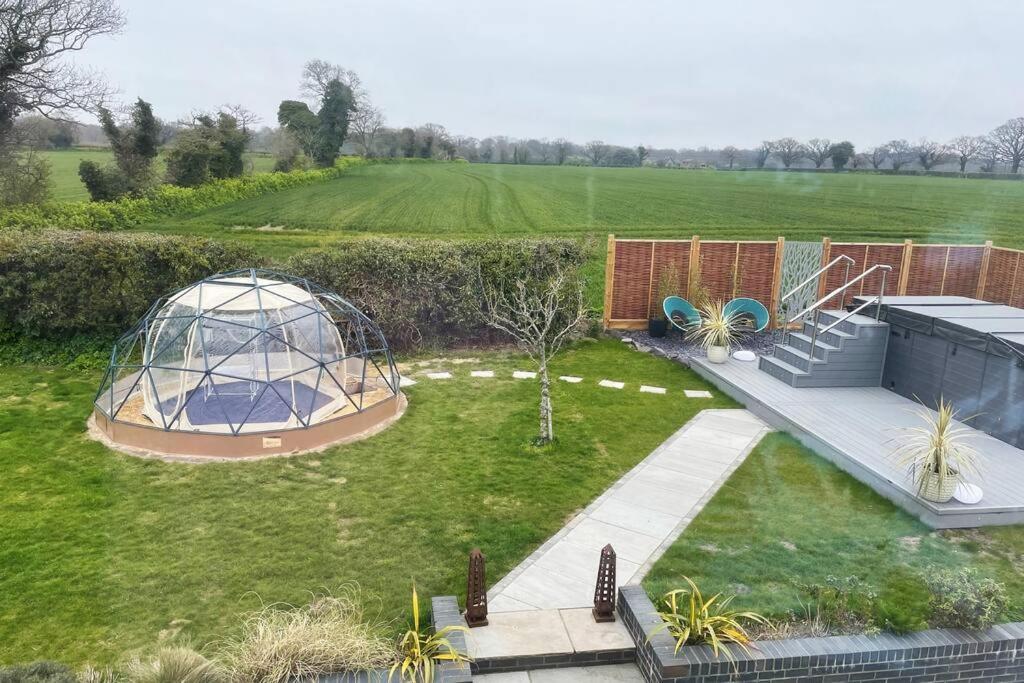 Covehithe House-Coastal Luxury- Sleeps 12-With Huge Swimspa! Wrentham Kültér fotó