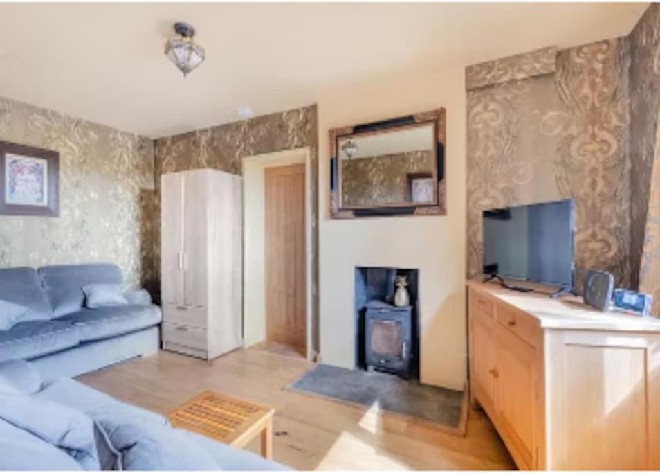 Covehithe House-Coastal Luxury- Sleeps 12-With Huge Swimspa! Wrentham Kültér fotó