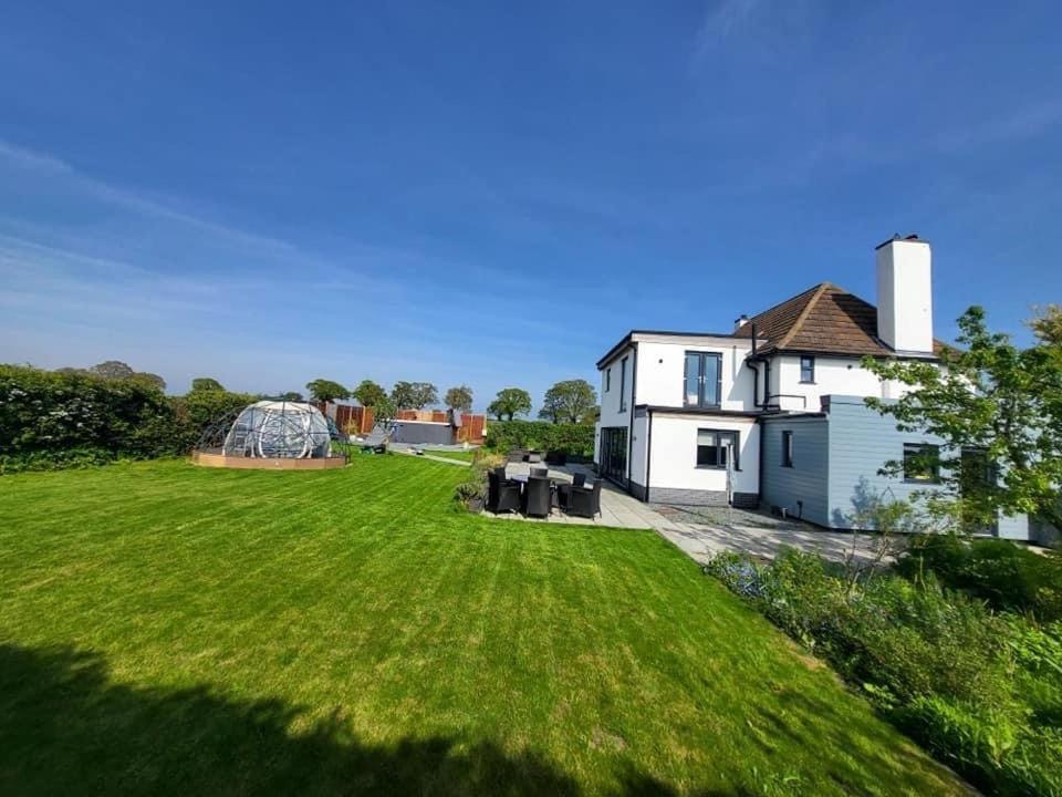 Covehithe House-Coastal Luxury- Sleeps 12-With Huge Swimspa! Wrentham Kültér fotó